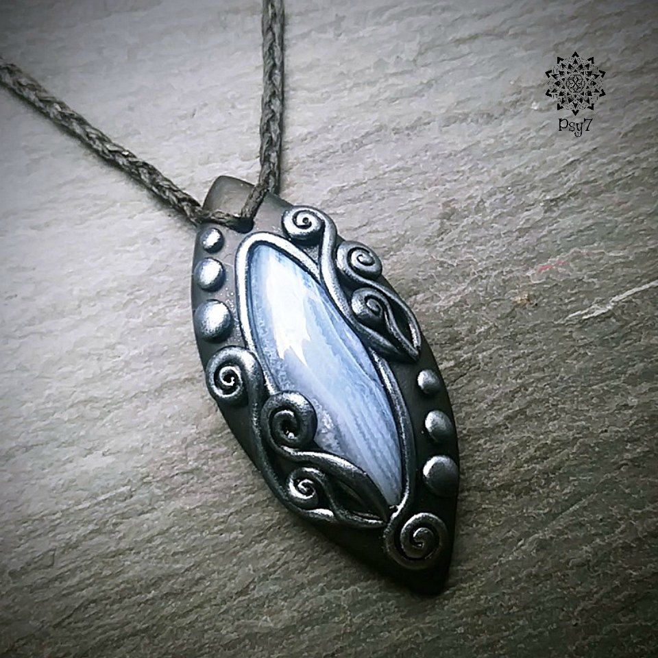 Amulett | Halskette - blauer Chalzedon